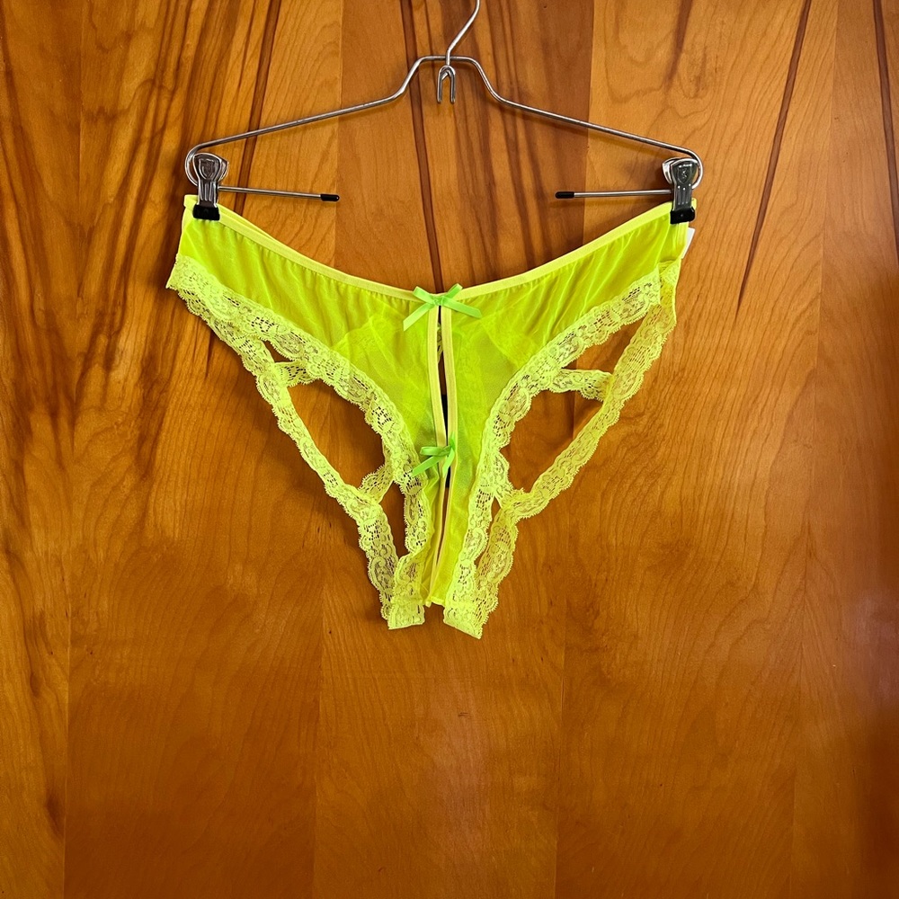 Lush Lavie Obsessed lace neon green